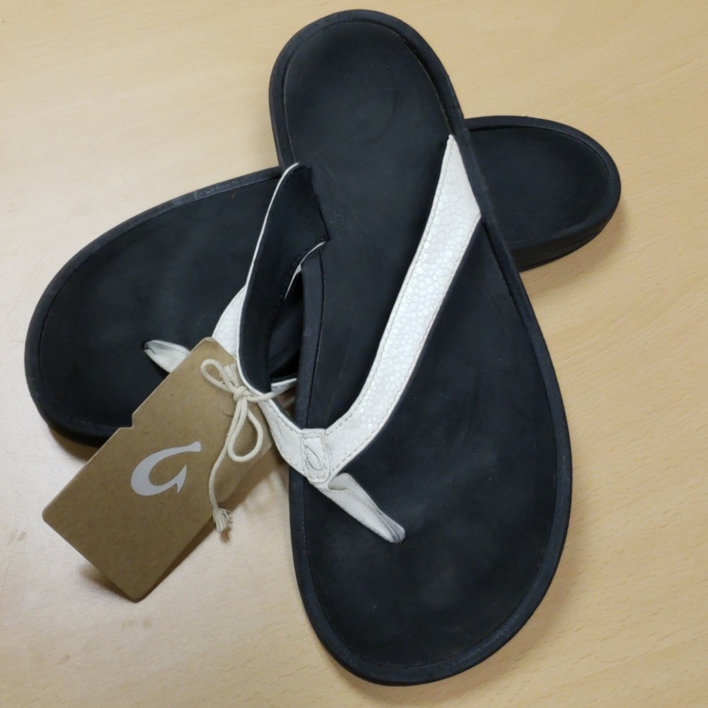 Olukai sandals